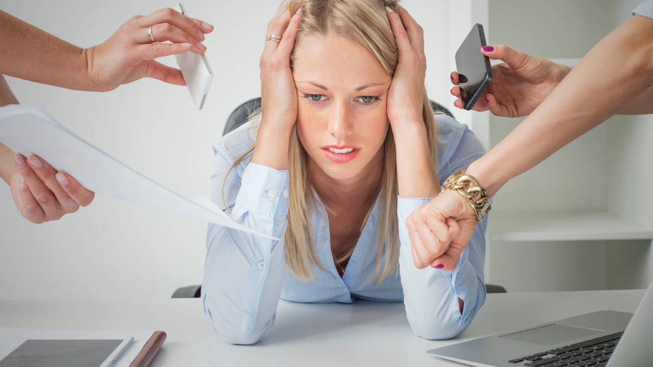 HOW TO RECOGNIZE THE SYMPTOMS OF VITAMIN D DEFICIENCY?