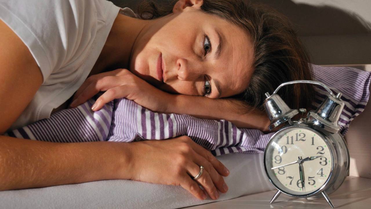 HOW TO MANAGE ANXIETY AND SLEEP WELL?