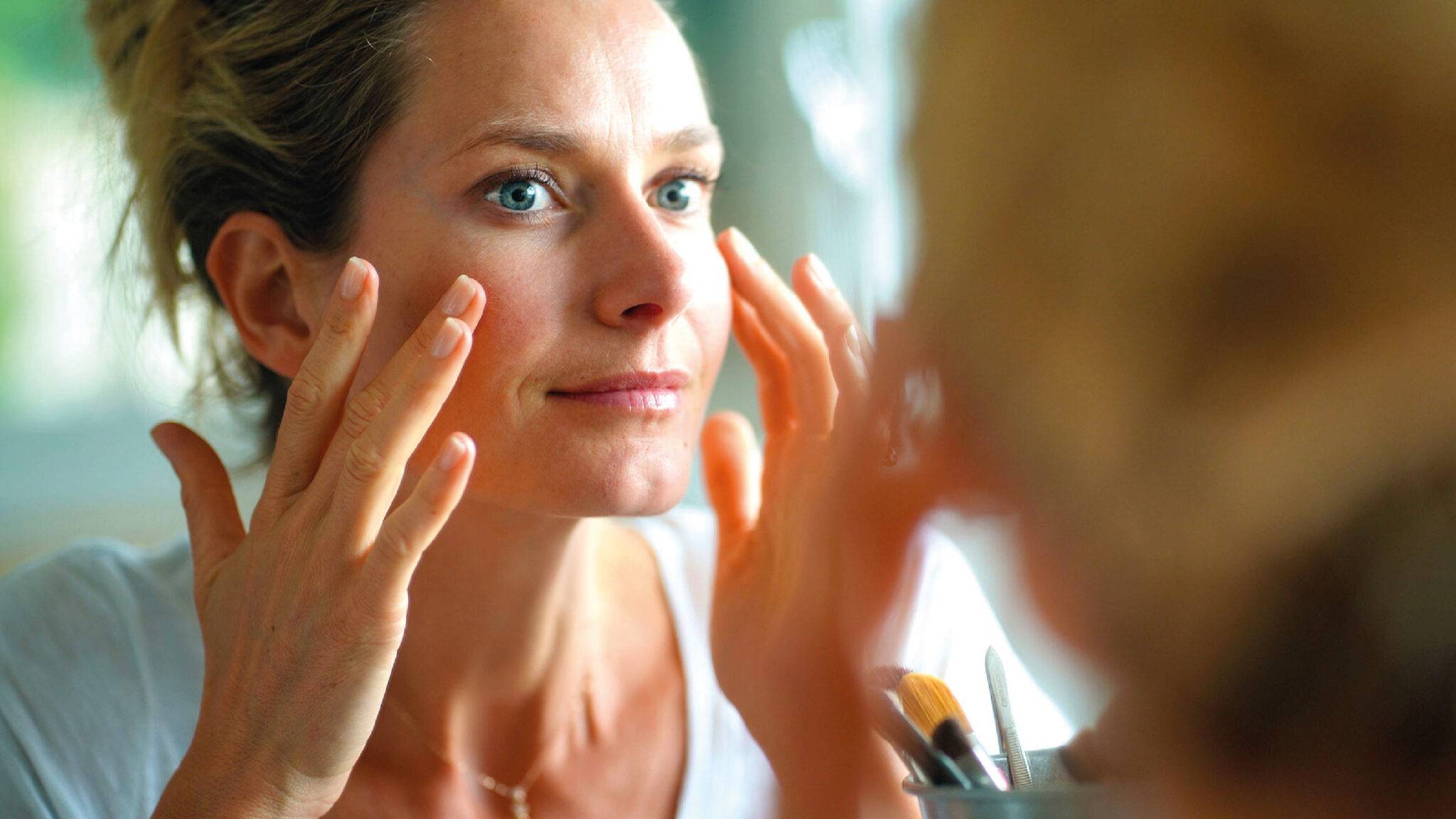 WHAT TO DO IF COLD WEATHER DRIES OUT YOUR SKIN?