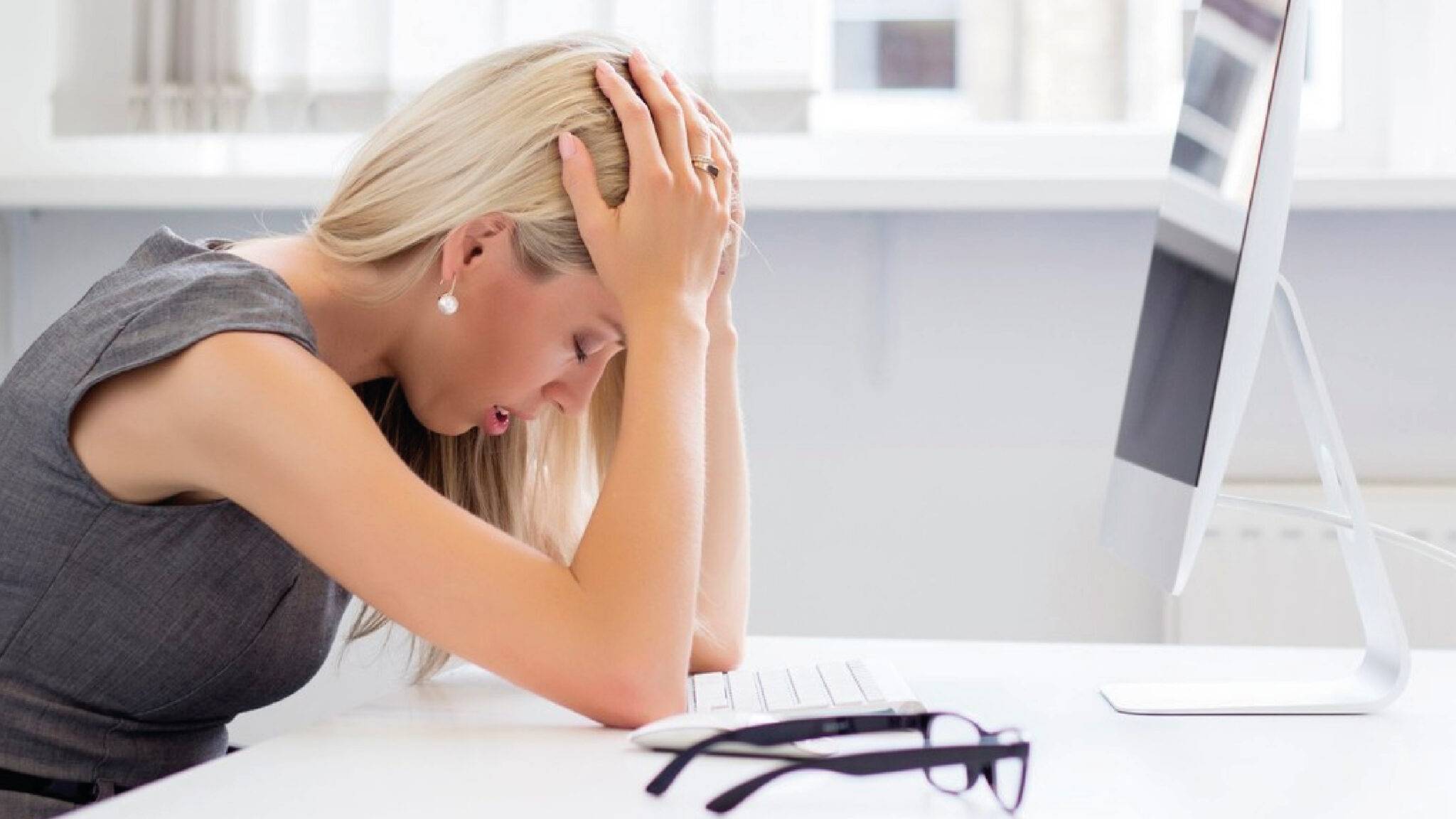 HOW TO RECOGNIZE THE SYMPTOMS OF VITAMIN C DEFICIENCY?